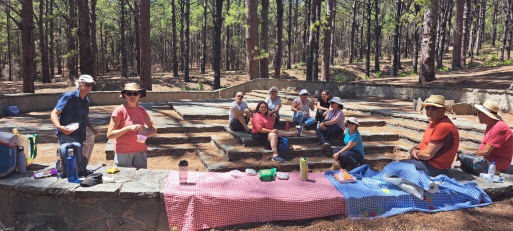 Comida, charla, anécdotas..........sumando experiencias cohousing senior vivienda colaborativa taro